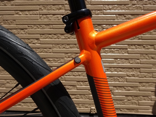 Cannondale（QUICK） 軽量アルミフレーム 3×9speed オレンジ色